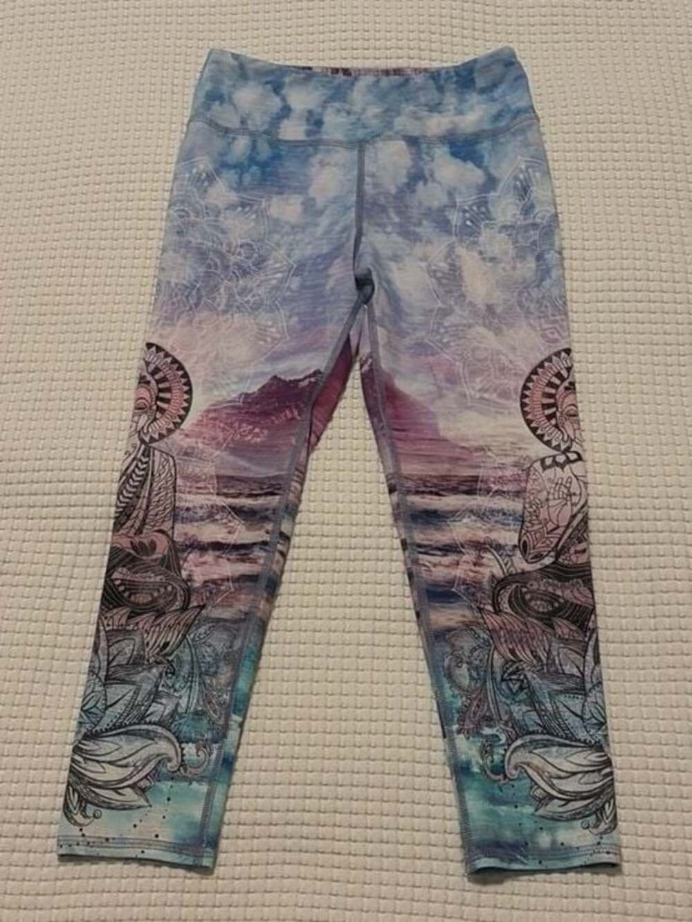 Evolution and Creation EVCR Goddess Dreamscape High Waist Cropped Leggings